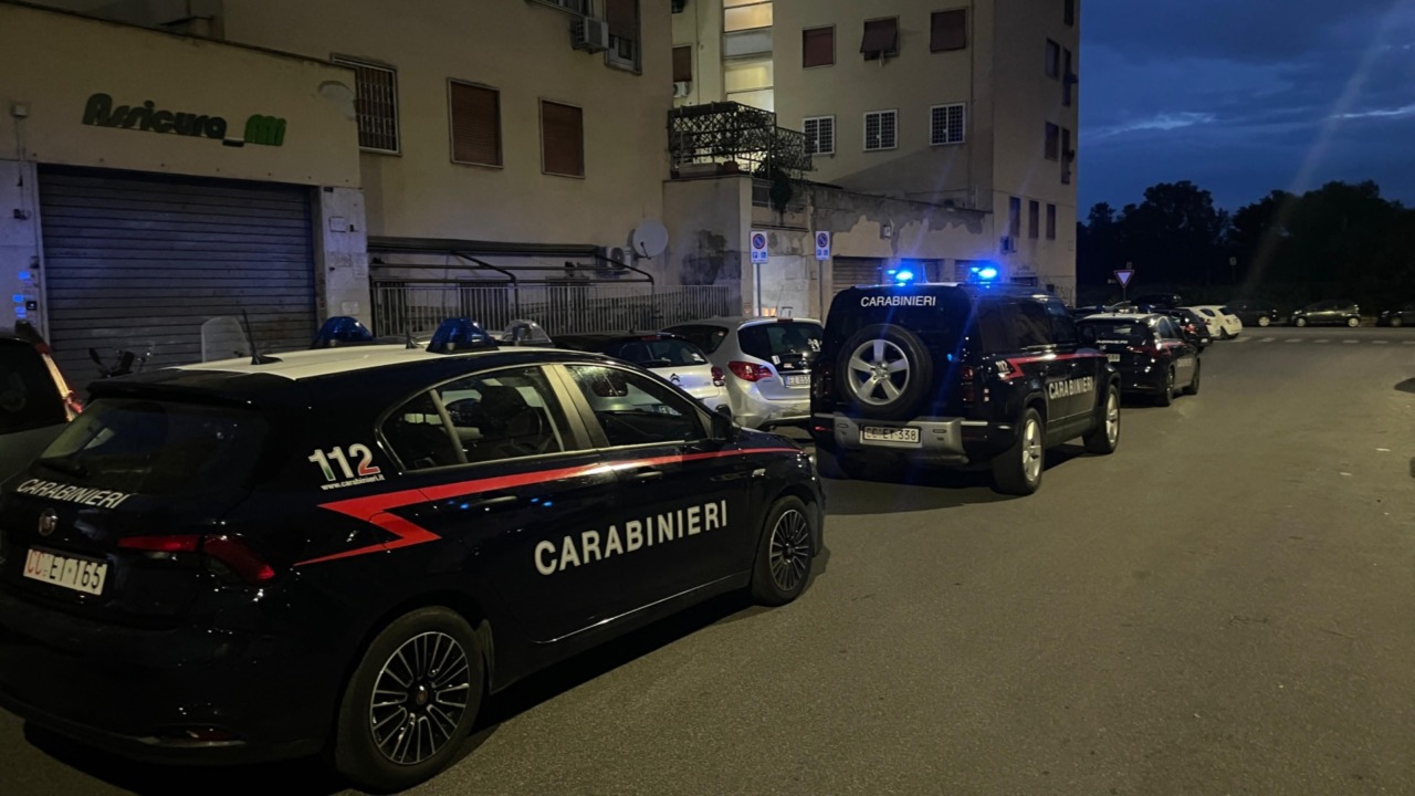 A Mercato Saraceno finto incidente, spariscono tre pistole