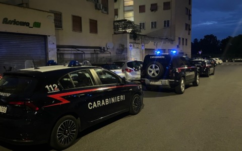 A Mercato Saraceno finto incidente, spariscono tre pistole