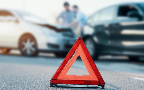 Due feriti lievi nello scontro sulla via Emilia