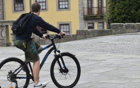 A Cesena il tour in bicicletta tra Ottocento e Novecento